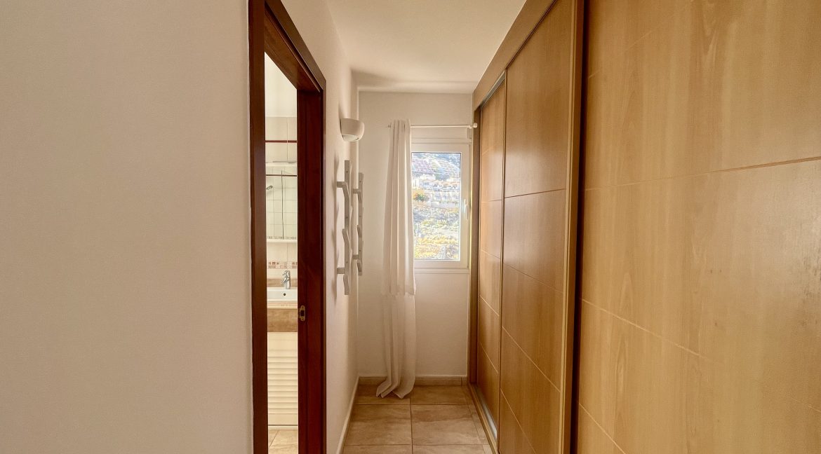 129359-townhouse---half-house-el-madro├▒al-adeje-5657vjr-vym-canarias-97fa80c702