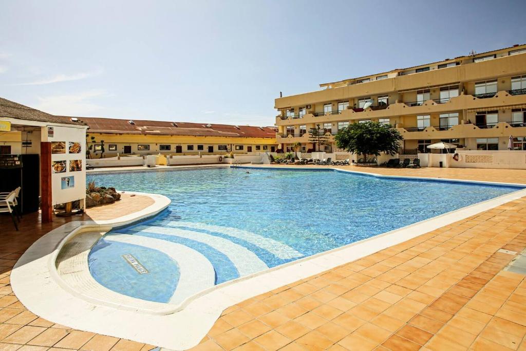APARTMENT FOR SALE IN MARINA PALACE